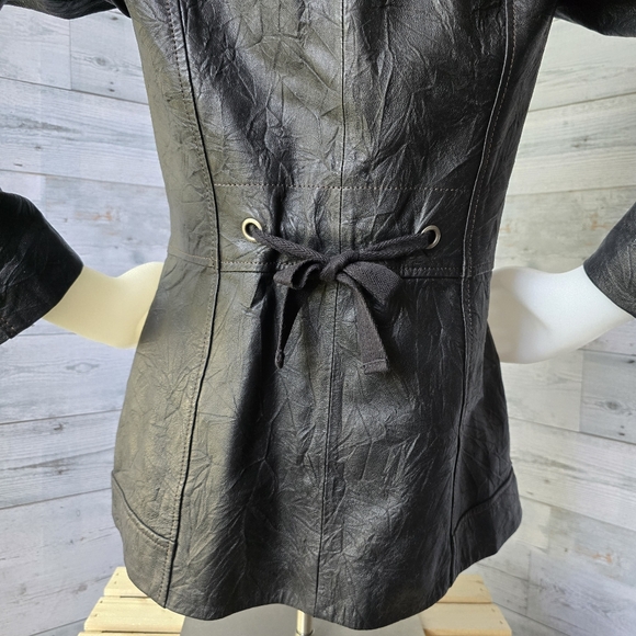 Danier Wrinkled Texture Black Leather Jacket Womens Small - Picture 8 of 16